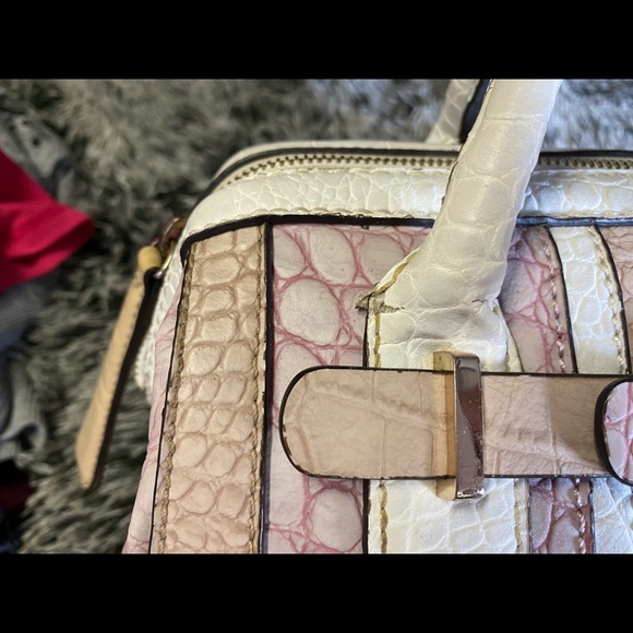 COPY - Guess purse - Picture 8 of 8